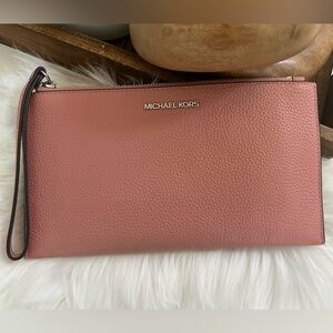NEW!! Michael Kors Jet Set Travel Leather Wristlet Clutch – Rose Dust